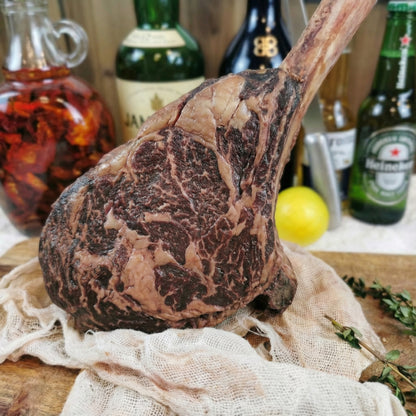Premium Dry-Aged Steak – Rich Flavor, Tender Texture